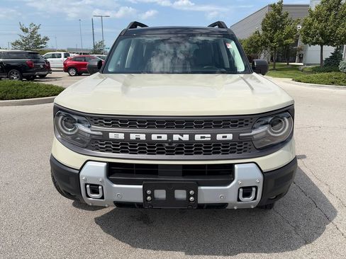 Used 2025 Ford Bronco Sport Badlands AWD/4WD image 2