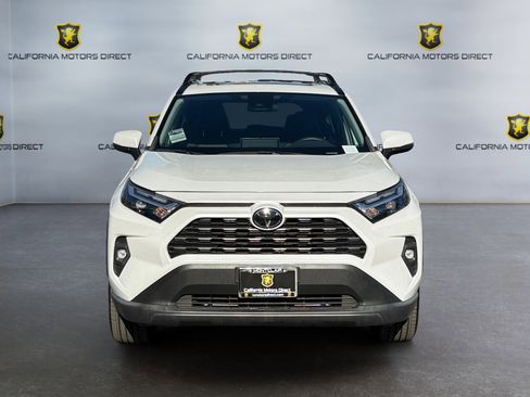 Used 2023 Toyota RAV4 XLE Premium image 8