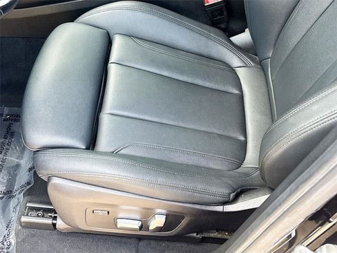 Used 2019 BMW X3 sDrive30i w/ Driving Assistance Package RWD image 18