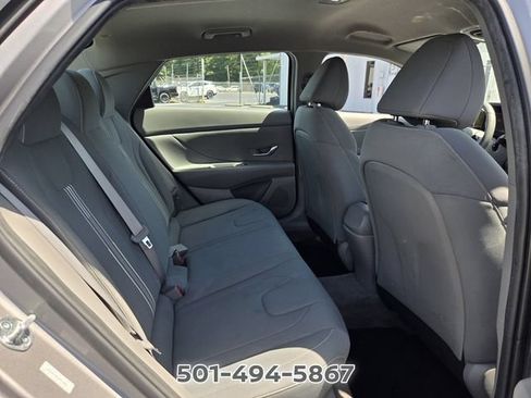 Used 2023 Hyundai Elantra SEL FWD image 14