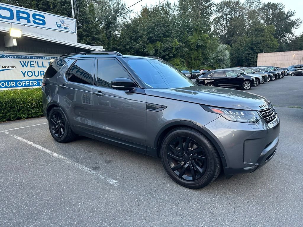 Used 2017 Land Rover Discovery HSE AWD/4WD image 3