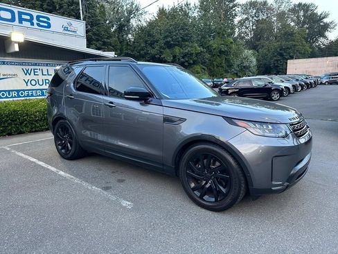 Used 2017 Land Rover Discovery HSE AWD/4WD image 3