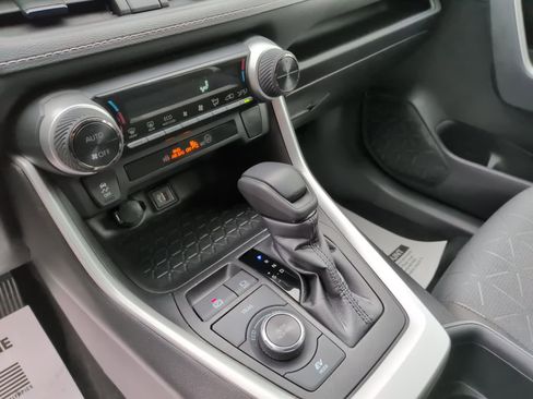 Certified 2024 Toyota RAV4 XLE image 27