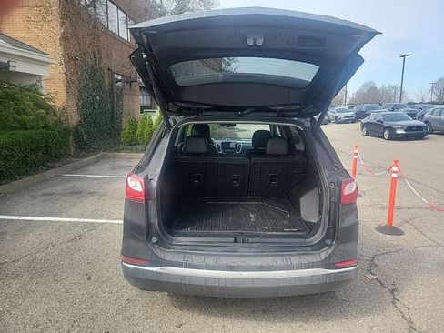 Used 2021 Chevrolet Equinox Premier image 13