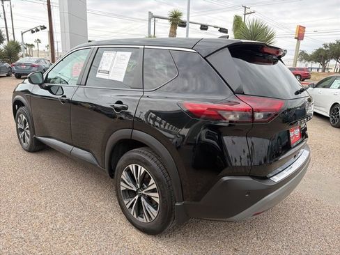 Certified 2022 Nissan Rogue SV image 5