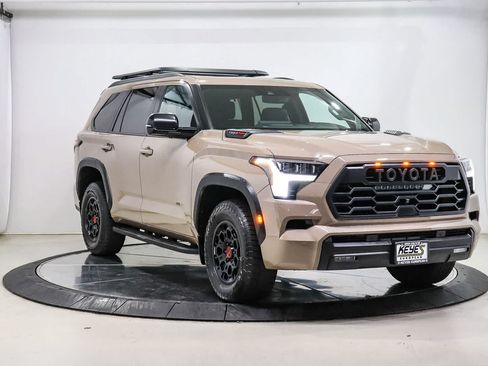 Used 2025 Toyota Sequoia TRD Pro AWD/4WD image 5