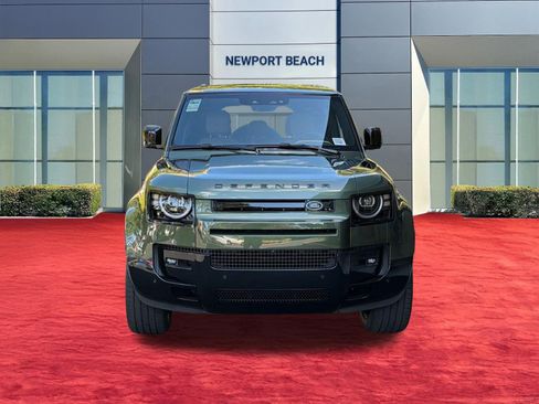 New 2026 Land Rover Defender 110 X-Dynamic SE image 7