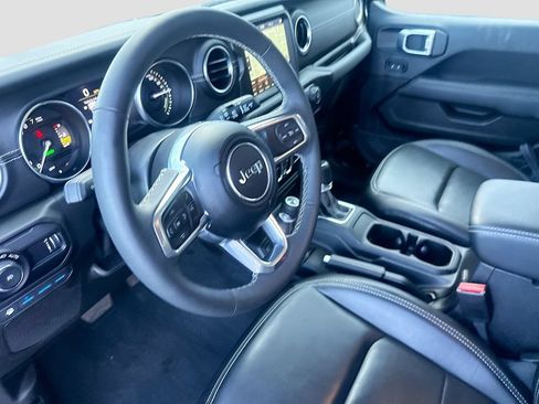 Used 2023 Jeep Wrangler Unlimited Sahara w/ Cold Weather Group AWD/4WD image 25