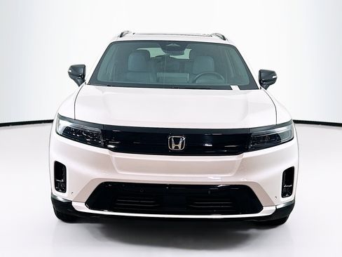 Used 2025 Honda Prologue Touring image 2