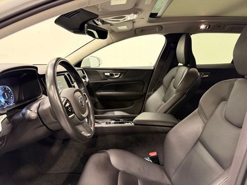Used 2022 Volvo V60 T5 Cross Country AWD/4WD image 12