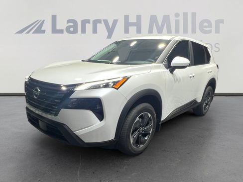 New 2026 Nissan Rogue SV FWD image 1