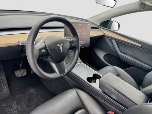 Used 2023 Tesla Model Y Long Range AWD/4WD image 7