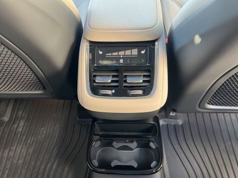 New 2026 Volvo XC90 B6 Plus w/ Protection Package AWD/4WD image 18
