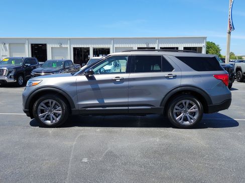 Certified 2023 Ford Explorer XLT w/ Equipment Group 202A image 6