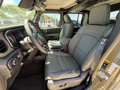 New 2026 Jeep Gladiator Mojave AWD/4WD image 17