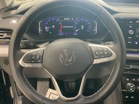 Used 2023 Volkswagen Taos SEL AWD/4WD image 16