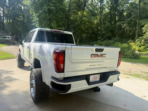 Used 2022 GMC Sierra 2500 Denali AWD/4WD image 6