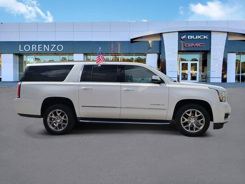 Used 2020 GMC Yukon XL SLT RWD image 4