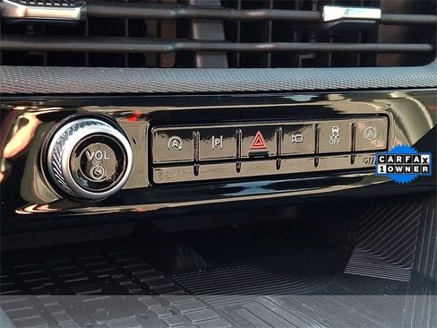 Used 2025 Ford Explorer ST image 16