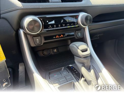 Used 2025 Toyota RAV4 LE FWD image 22