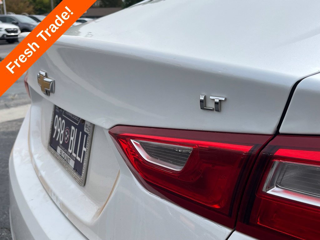 Used 2016 Chevrolet Malibu LT w/ Leather Package FWD image 10