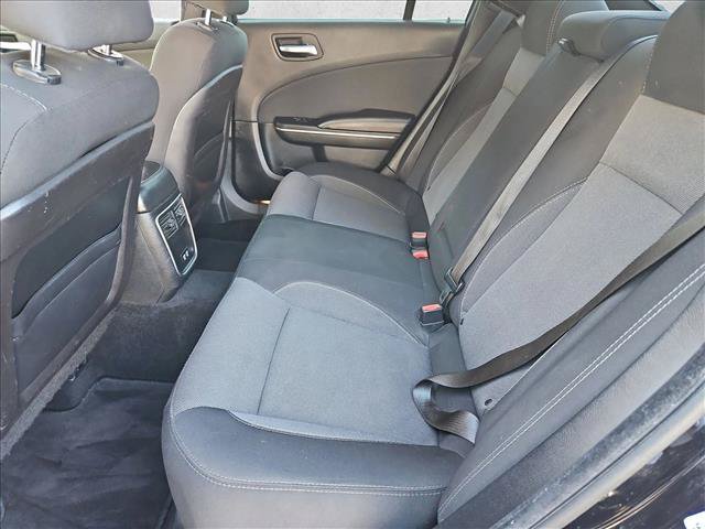 Used 2015 Dodge Charger SE w/ Sport Appearance Group RWD image 17