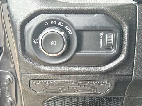 Used 2024 Jeep Wrangler Sport AWD/4WD image 19