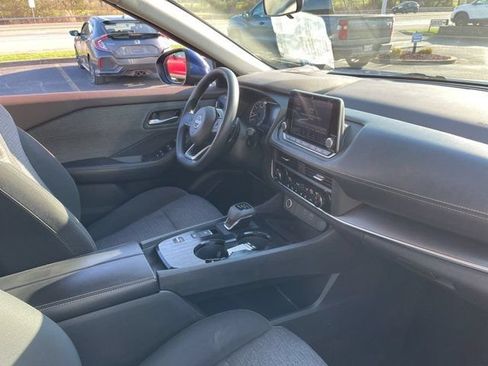 Used 2023 Nissan Rogue SV FWD image 8