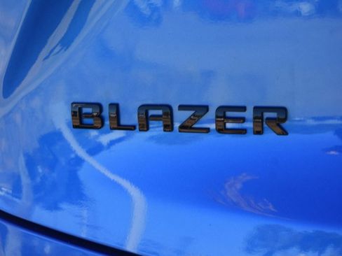 New 2026 Chevrolet Blazer LT w/ LPO, Black Sport Package image 7