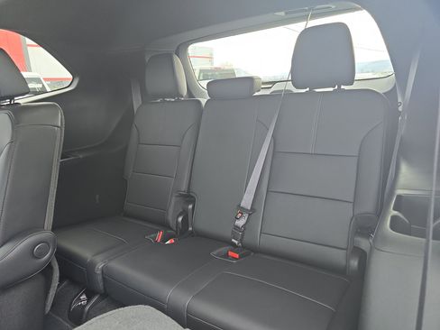 Used 2025 GMC Acadia Elevation w/ Elevation Premium Package image 15