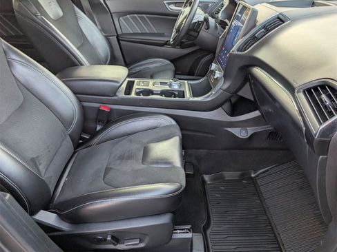 Used 2021 Ford Edge ST image 27