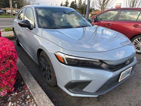 Used 2023 Honda Civic Sport image 3