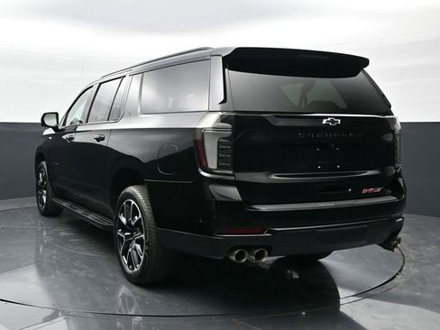 Used 2025 Chevrolet Suburban RST w/ Comfort Package AWD/4WD image 8