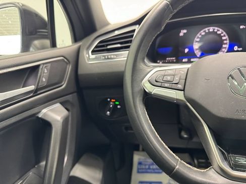 Used 2023 Volkswagen Tiguan SE R-Line FWD image 24
