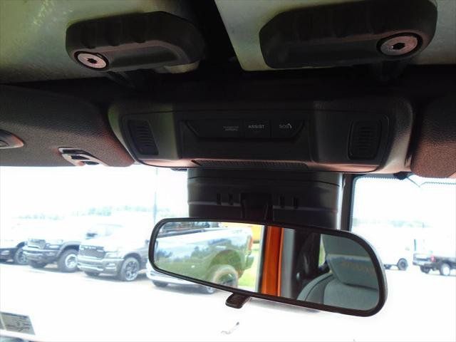 Certified 2025 Jeep Gladiator Mojave w/ Safety Group AWD/4WD image 22
