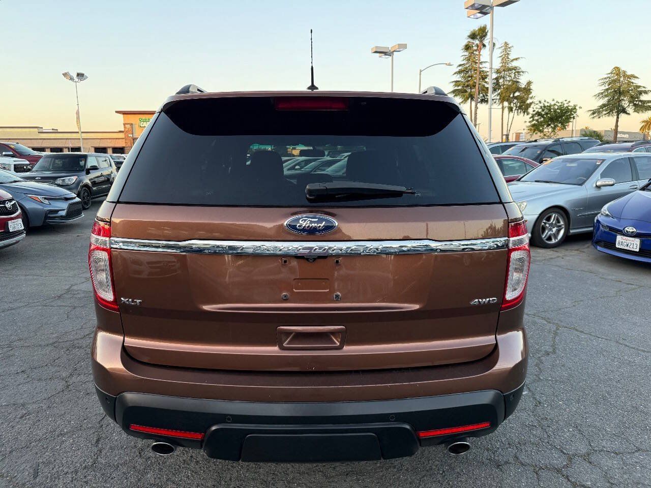 Used 2012 Ford Explorer XLT AWD/4WD image 6