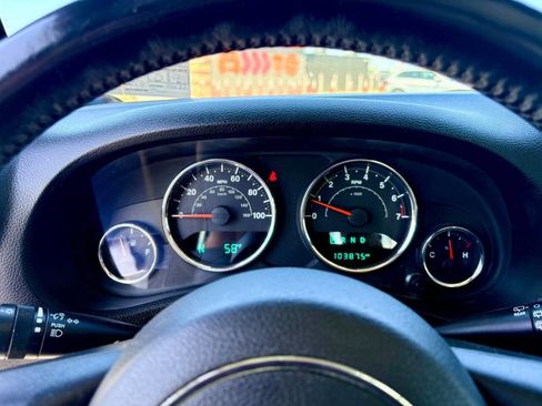 Used 2016 Jeep Wrangler Sport w/ Quick Order Package 24S AWD/4WD image 17