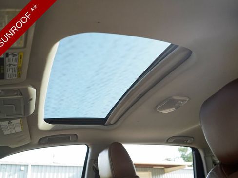 Used 2017 Toyota Tundra Platinum AWD/4WD image 13