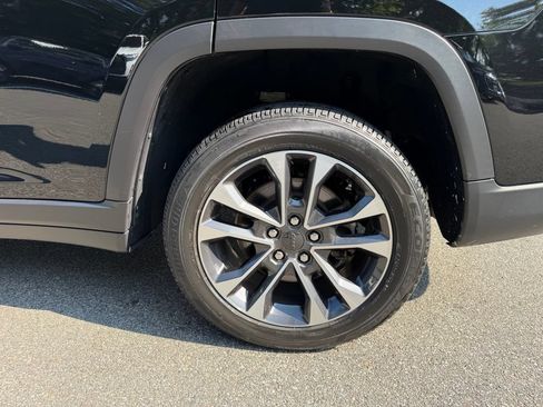 Used 2021 Jeep Grand Cherokee L Limited w/ Luxury Tech Group II AWD/4WD image 11