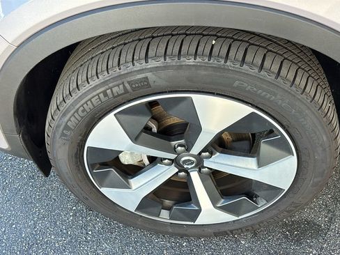 Certified 2026 Volvo XC40 B5 Plus AWD/4WD image 33