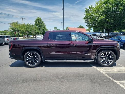 Certified 2025 GMC Sierra EV Denali AWD/4WD image 9
