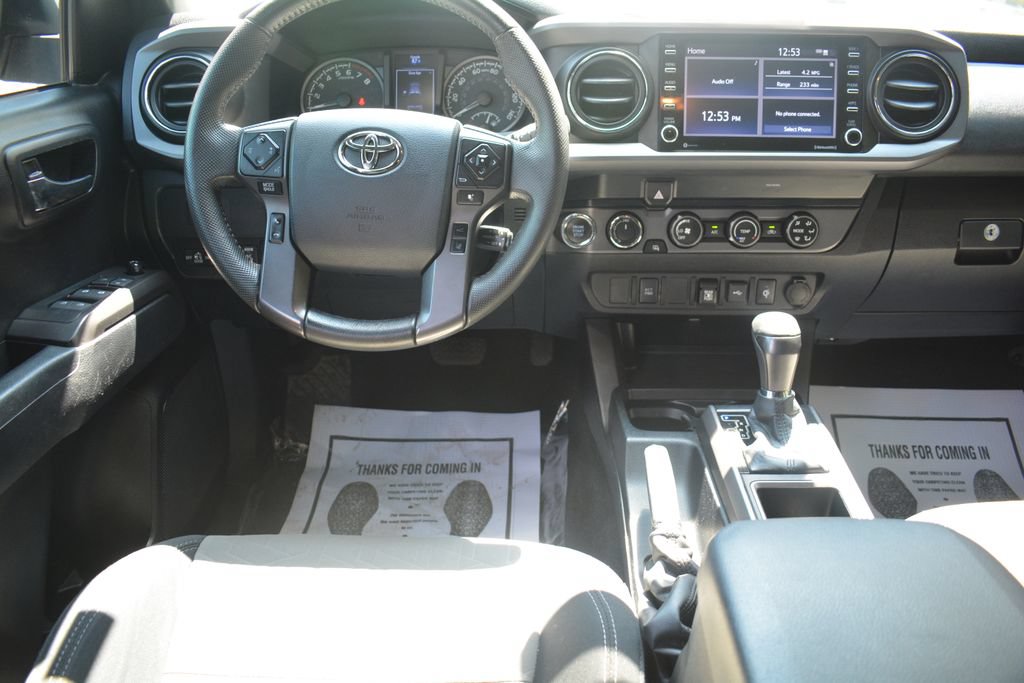 Used 2020 Toyota Tacoma TRD Off-Road AWD/4WD image 3
