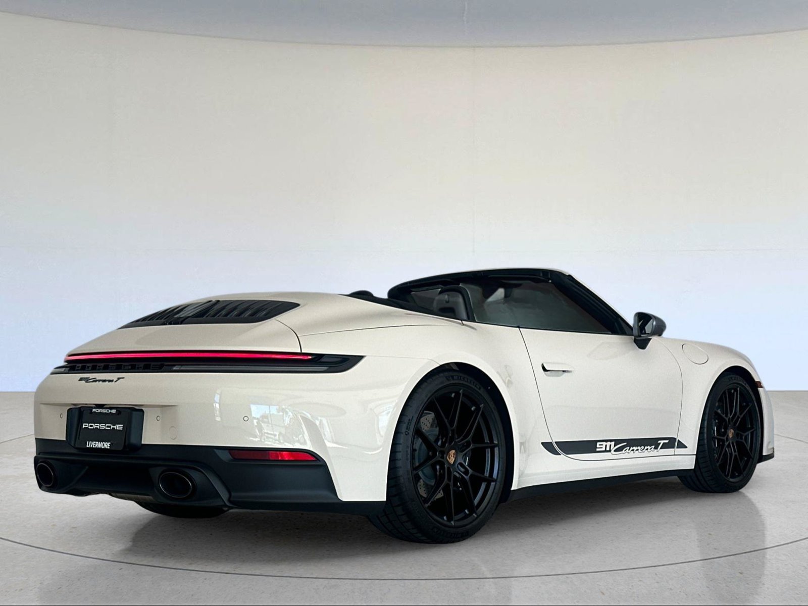 Certified 2026 Porsche 911 Carrera T RWD image 8