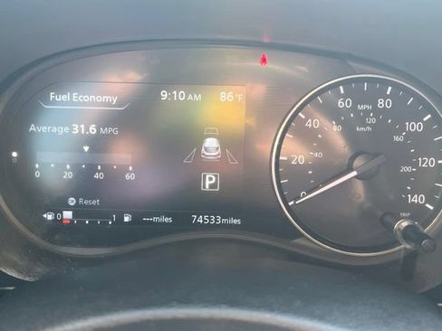 Used 2022 Nissan Kicks SV FWD image 8