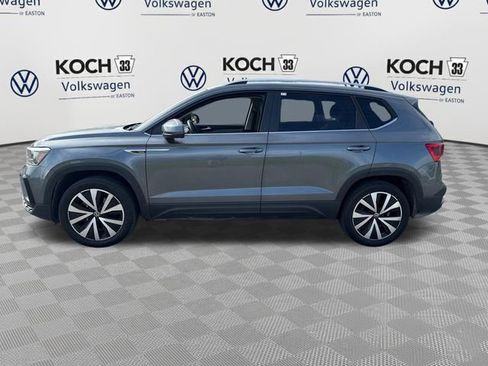 Used 2022 Volkswagen Taos SE image 4