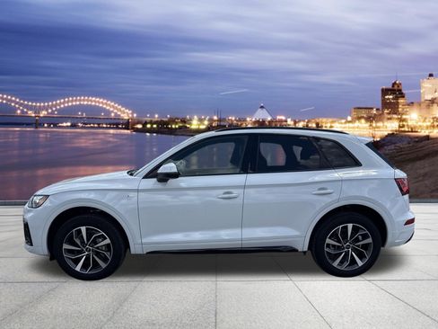 Certified 2024 Audi Q5 2.0T Premium AWD/4WD image 2