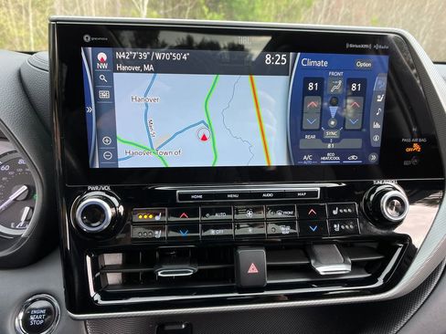 Used 2022 Toyota Highlander Platinum image 18