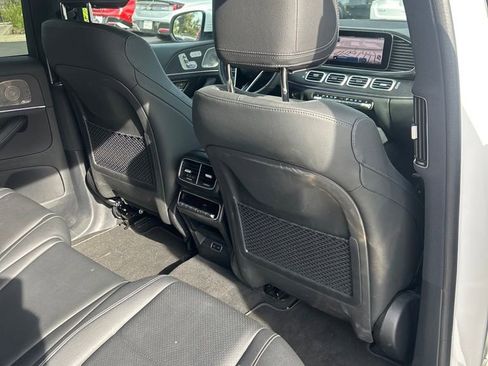 Used 2025 Mercedes-Benz GLS 450 4MATIC image 13