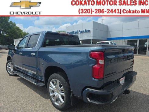 Used 2024 Chevrolet Silverado 1500 High Country w/ High Country Premium Package AWD/4WD image 5