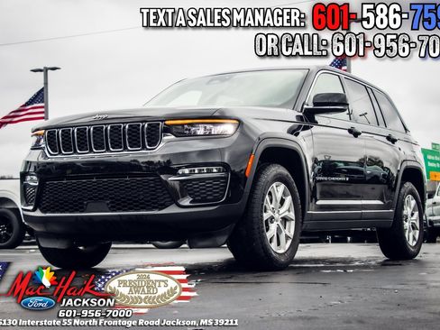 Used 2023 Jeep Grand Cherokee Limited image 3